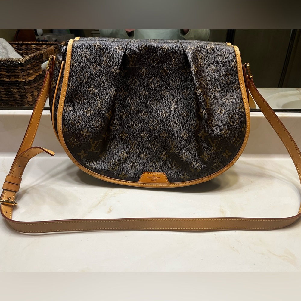 Louis Vuitton Monogram Menilmontant MM shoulder bag